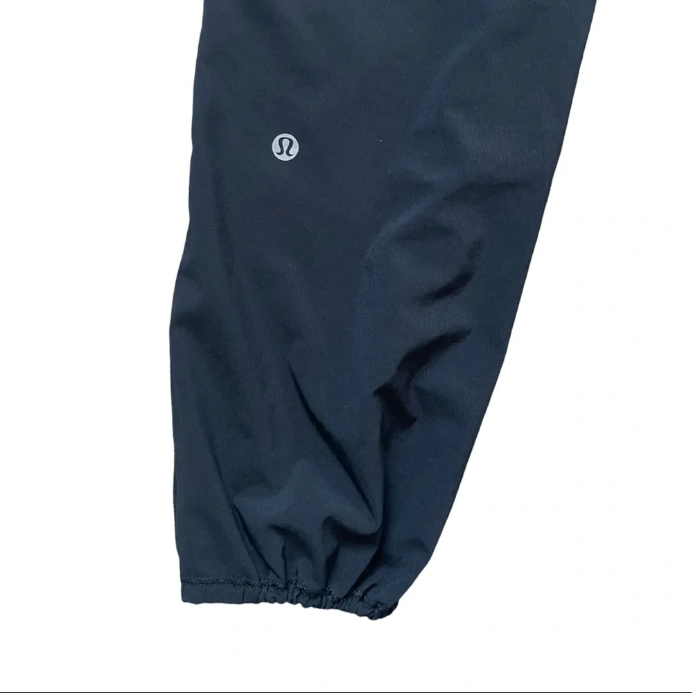 Lululemon Om Pant (2nd Release) high waisted cropped lightweight
